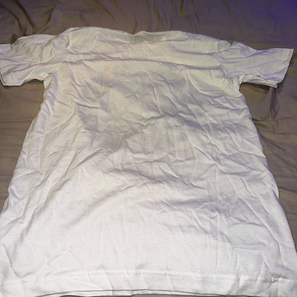 shirt - Picture 2 of 3